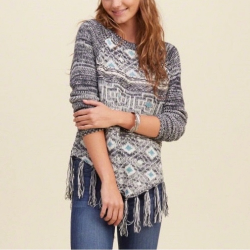 Hollister Gray and Aqua Aztec Crew Neck Pointed
Fringe Hem Sweater